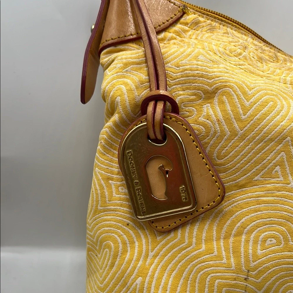 Dooney & Bourke Fabric Duck Hobo Butter Yellow White Shoulder Bag Pebbled Finish - Picture 9 of 13